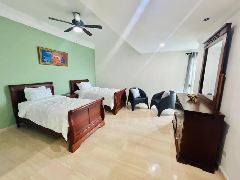 Beach Front Penthouse In Exclusive Tower Santo Domingo Buitenkant foto